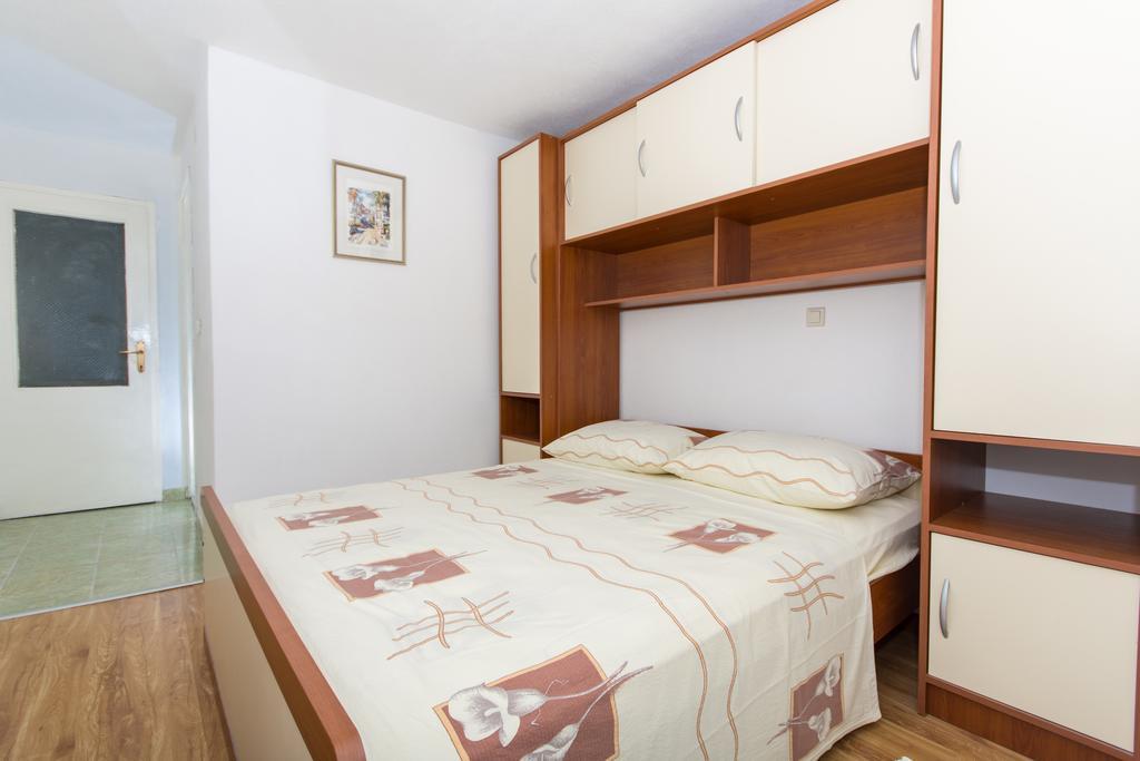 Apartment Mika 2 Трогир Экстерьер фото